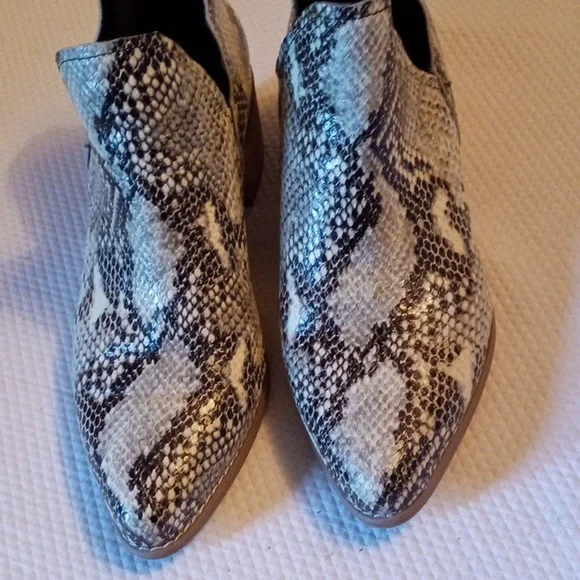 Blondo Ankle Boots 8 - Picture 2 of 8